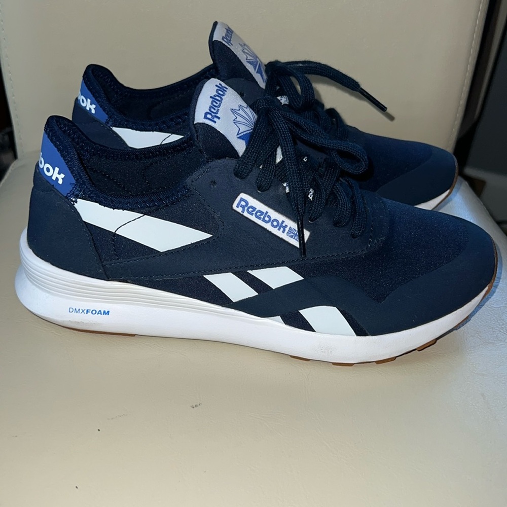 Reebok Tennis Shoes Size 7